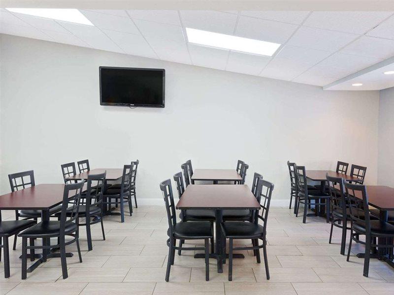 Rodeway Inn Charlotte Airport Area Экстерьер фото