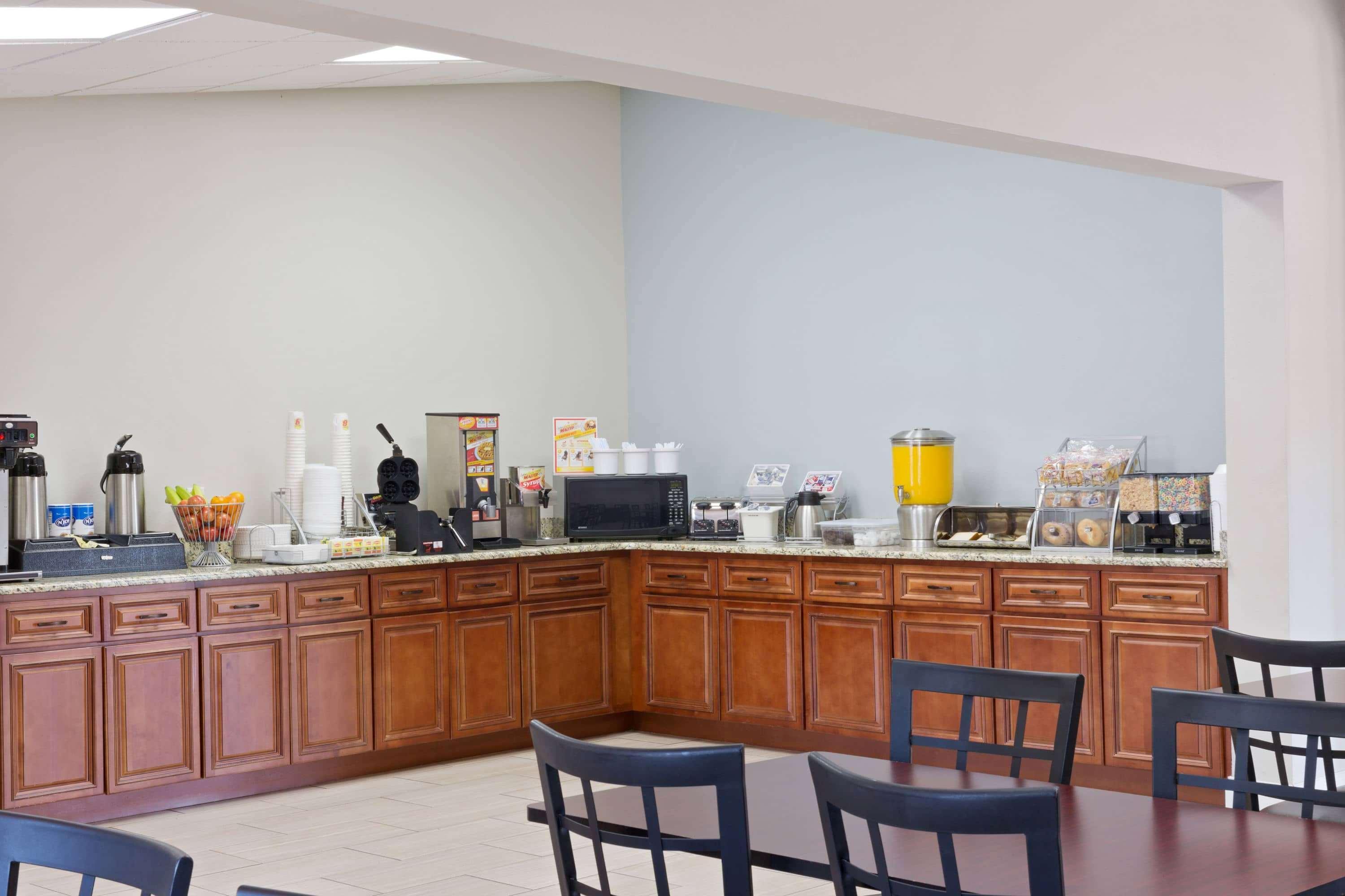 Rodeway Inn Charlotte Airport Area Экстерьер фото